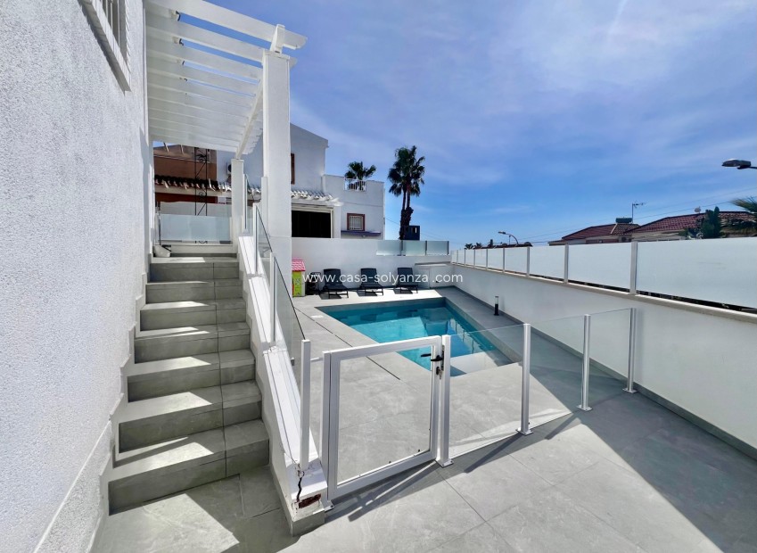 Reventa - Villa - San Miguel de Salinas - Las filipinas