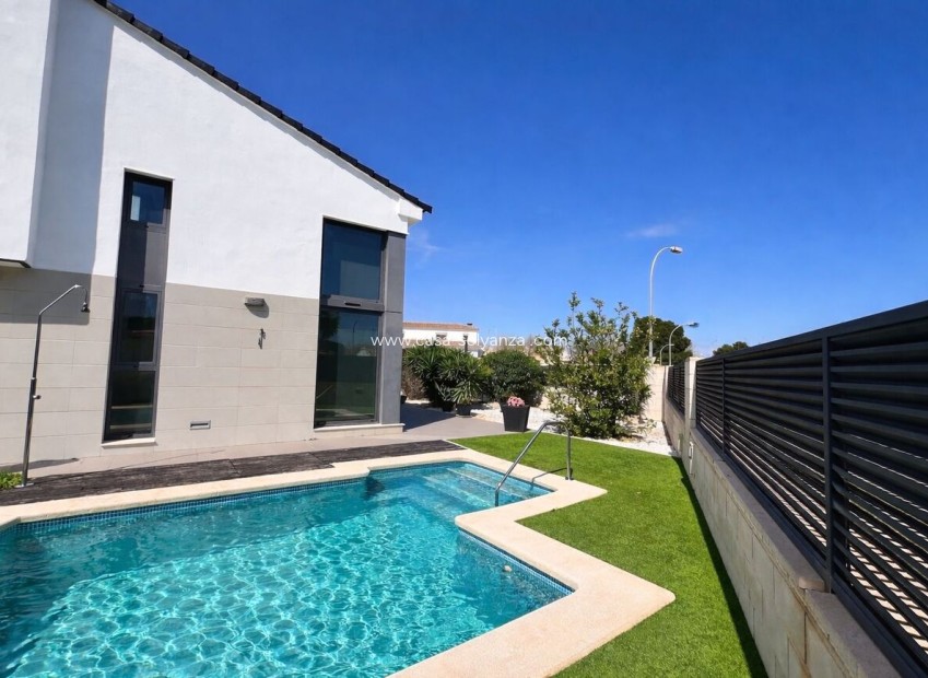 Reventa - Villa - Santiago de la Ribera - Costa Calida