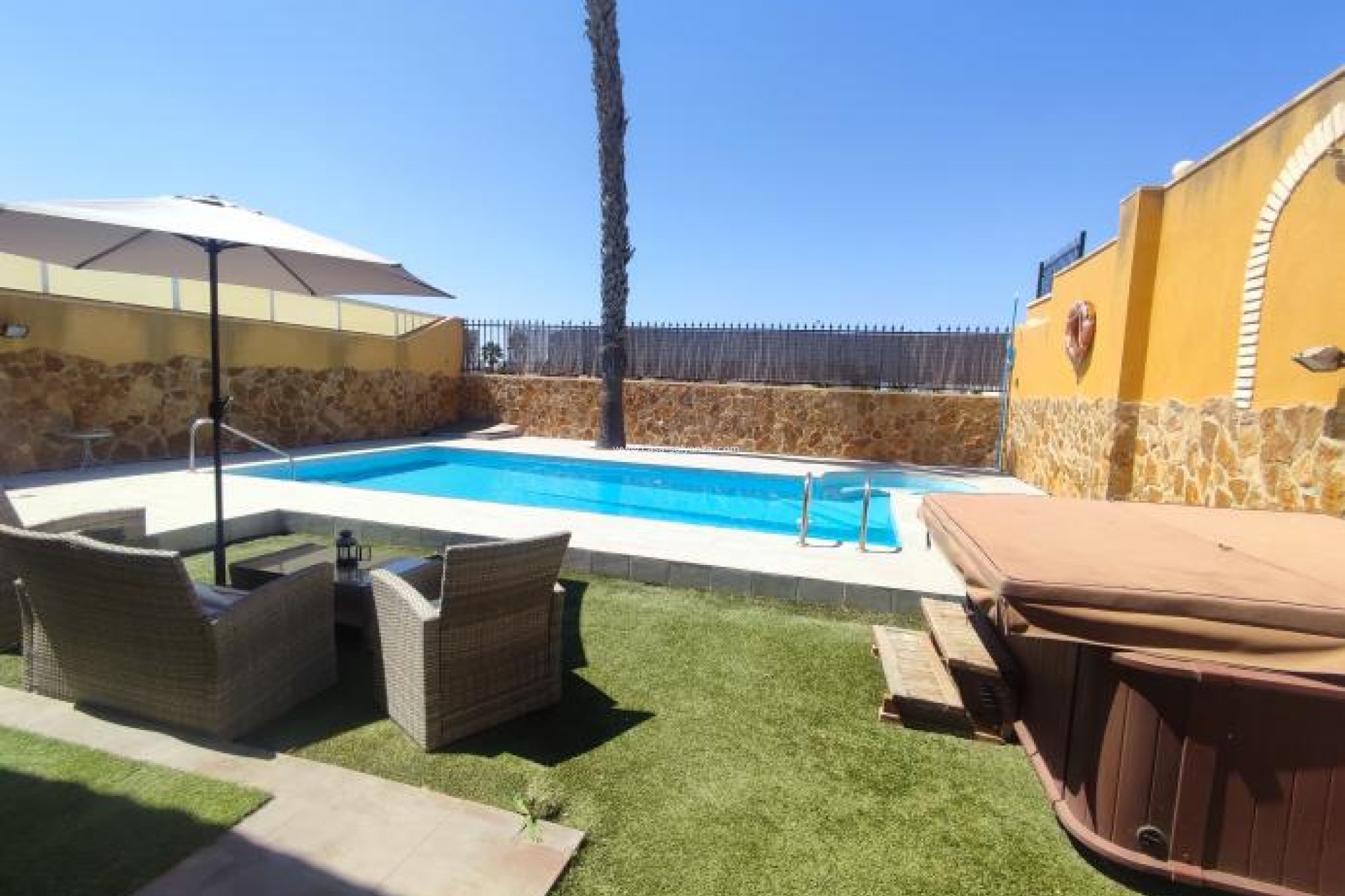 Reventa - Villa - Torrevieja - Aguas nuevas