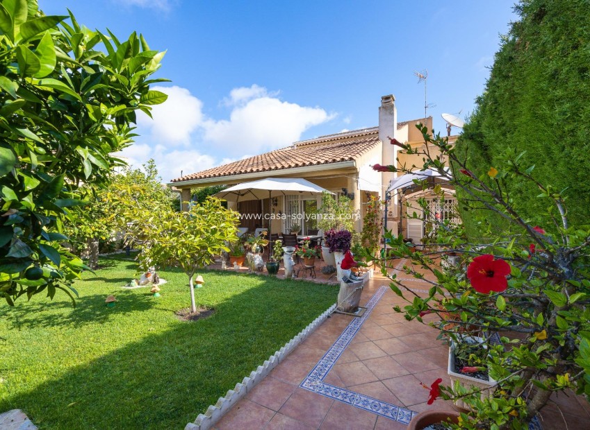 Reventa - Villa - Torrevieja - Aguas nuevas