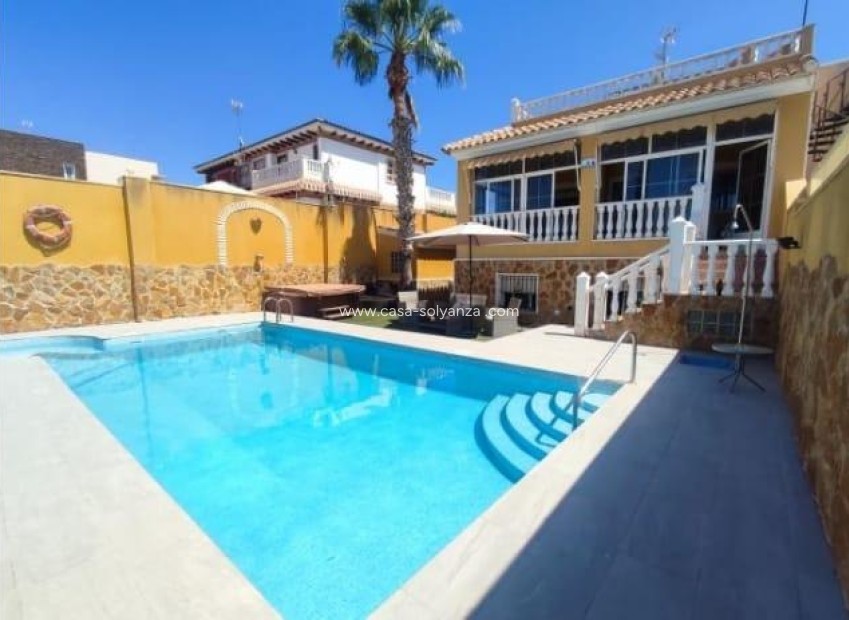 Reventa - Villa - Torrevieja - Aguas nuevas
