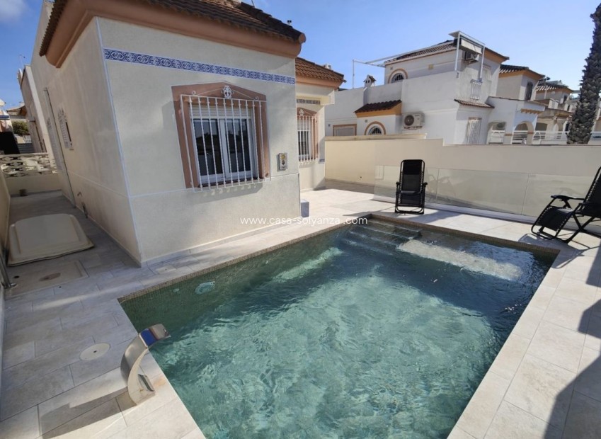 Reventa - Villa - Torrevieja - Aguas nuevas