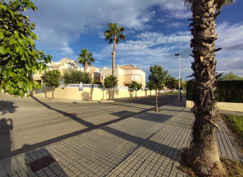 Reventa - Villa - Torrevieja - Costa Blanca
