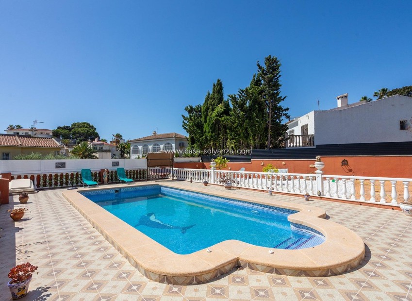 Reventa - Villa - Torrevieja - Los Balcones