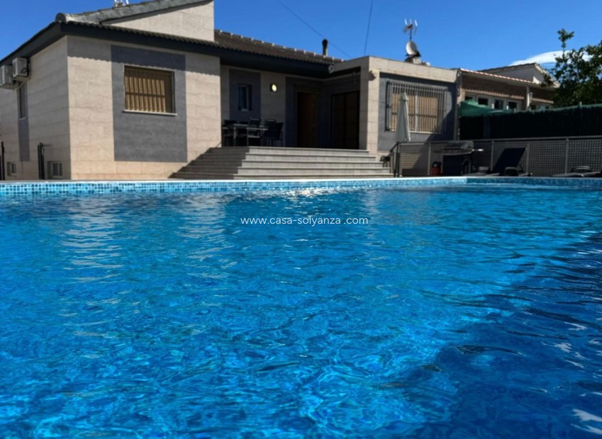 Reventa - Villa - Torrevieja - Los Balcones