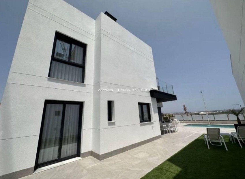 Reventa - Villa - Torrevieja - Los Balcones