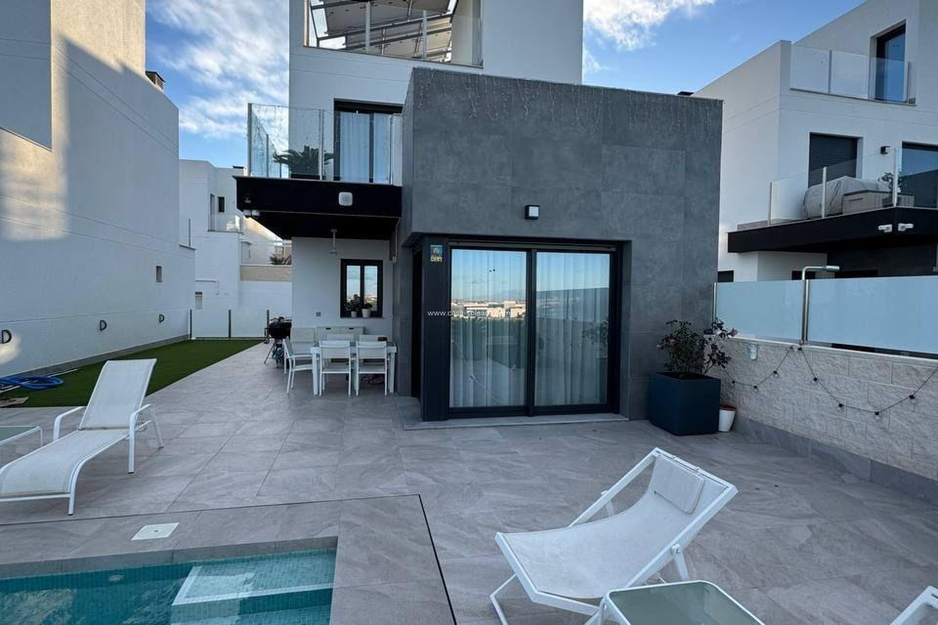 Reventa - Villa - Torrevieja - Los Balcones