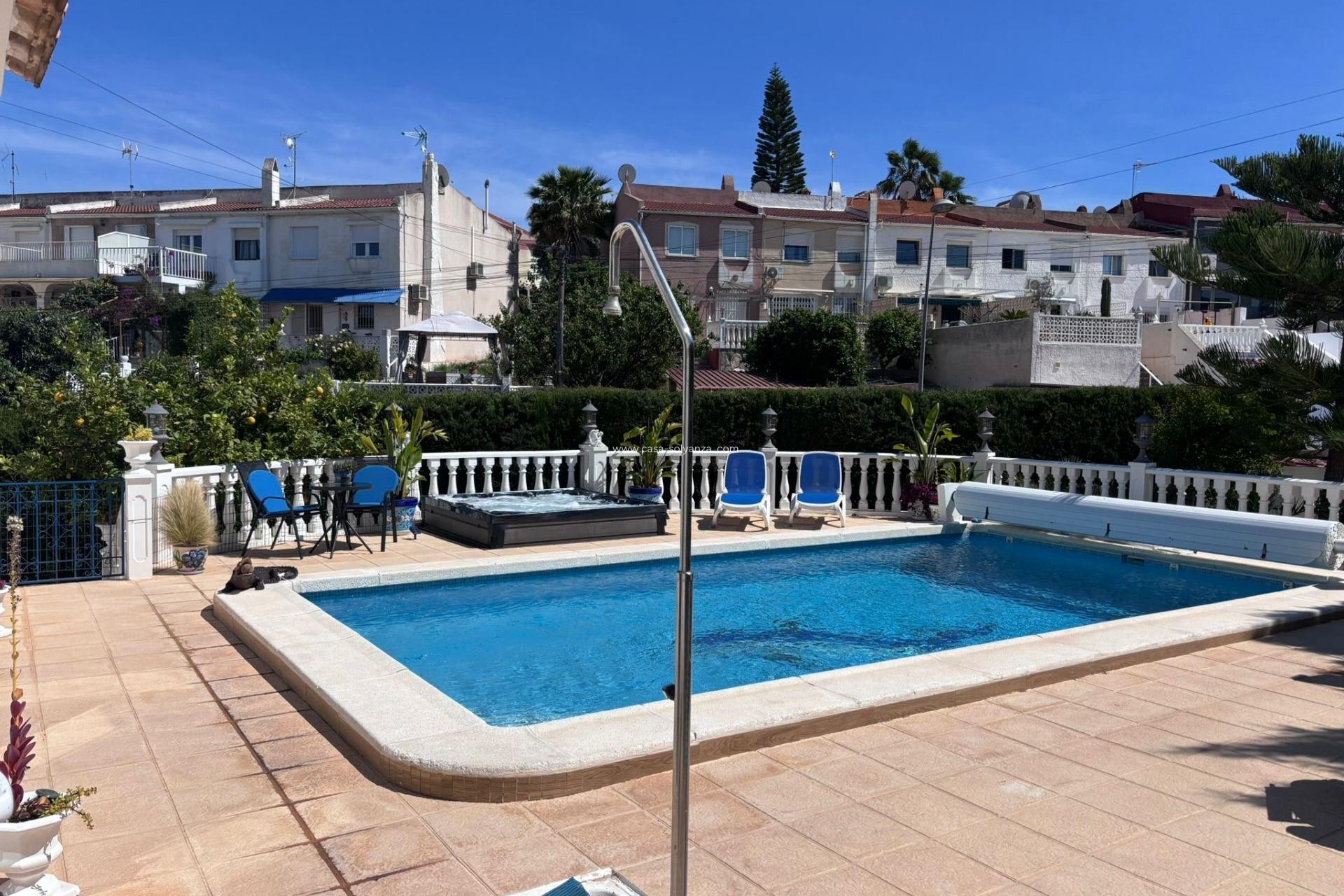 Reventa - Villa - Torrevieja - Los Balcones