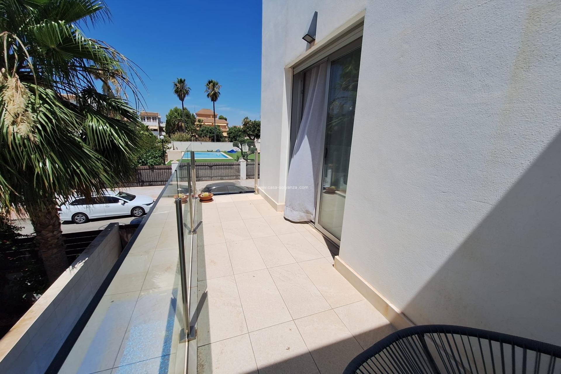 Reventa - Villa - Torrevieja - Los Frutales
