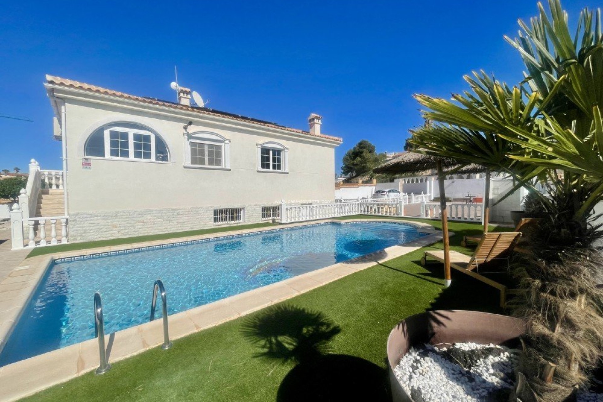 Reventa - Villa - Urb. La Marina - Inland