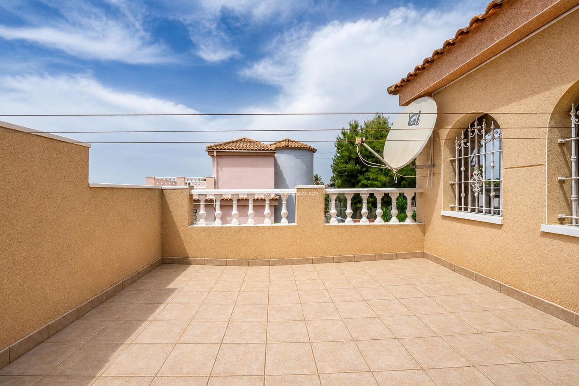Reventa - Villa - Valle Del Sol - Inland