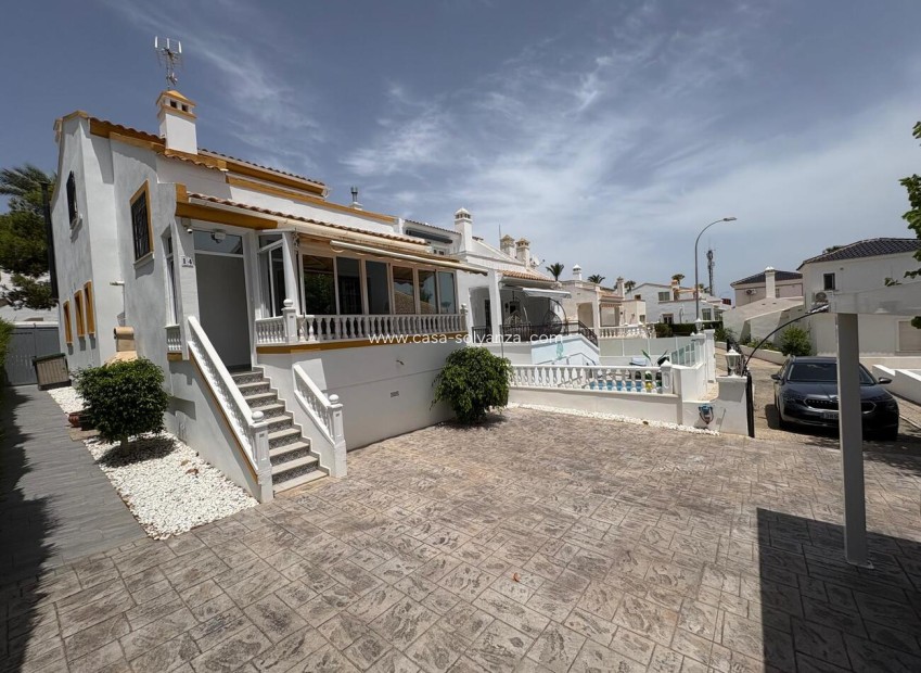 Reventa - Villa - Villamartin - Los Dolses
