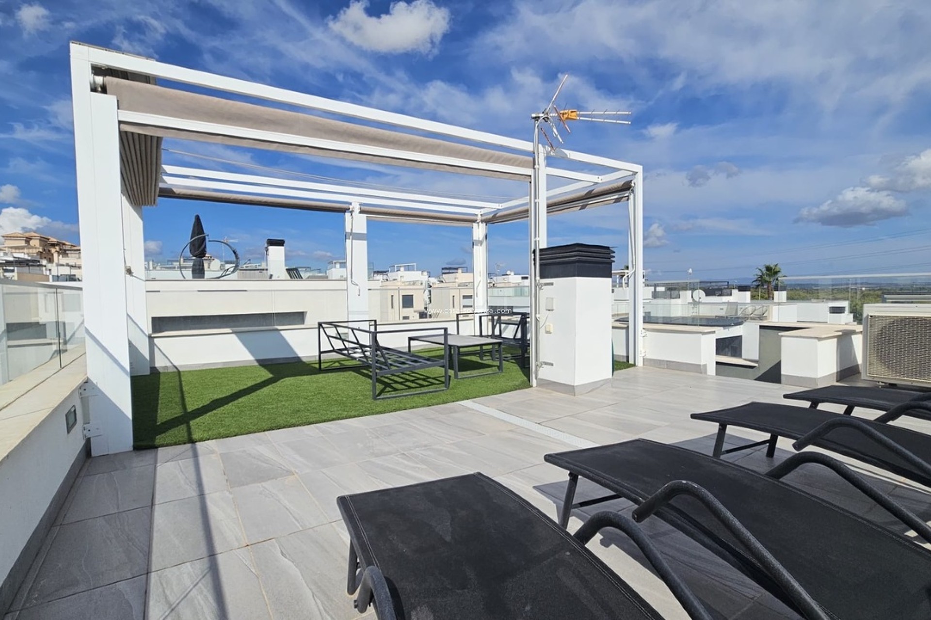 Reventa - Villa - Villamartin - Villamartín