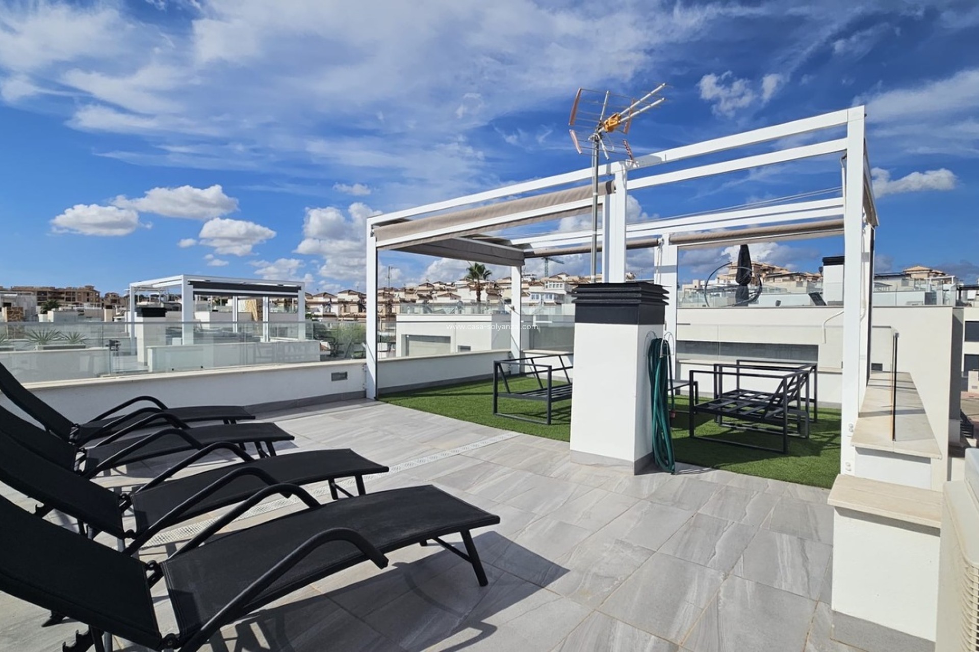 Reventa - Villa - Villamartin - Villamartín