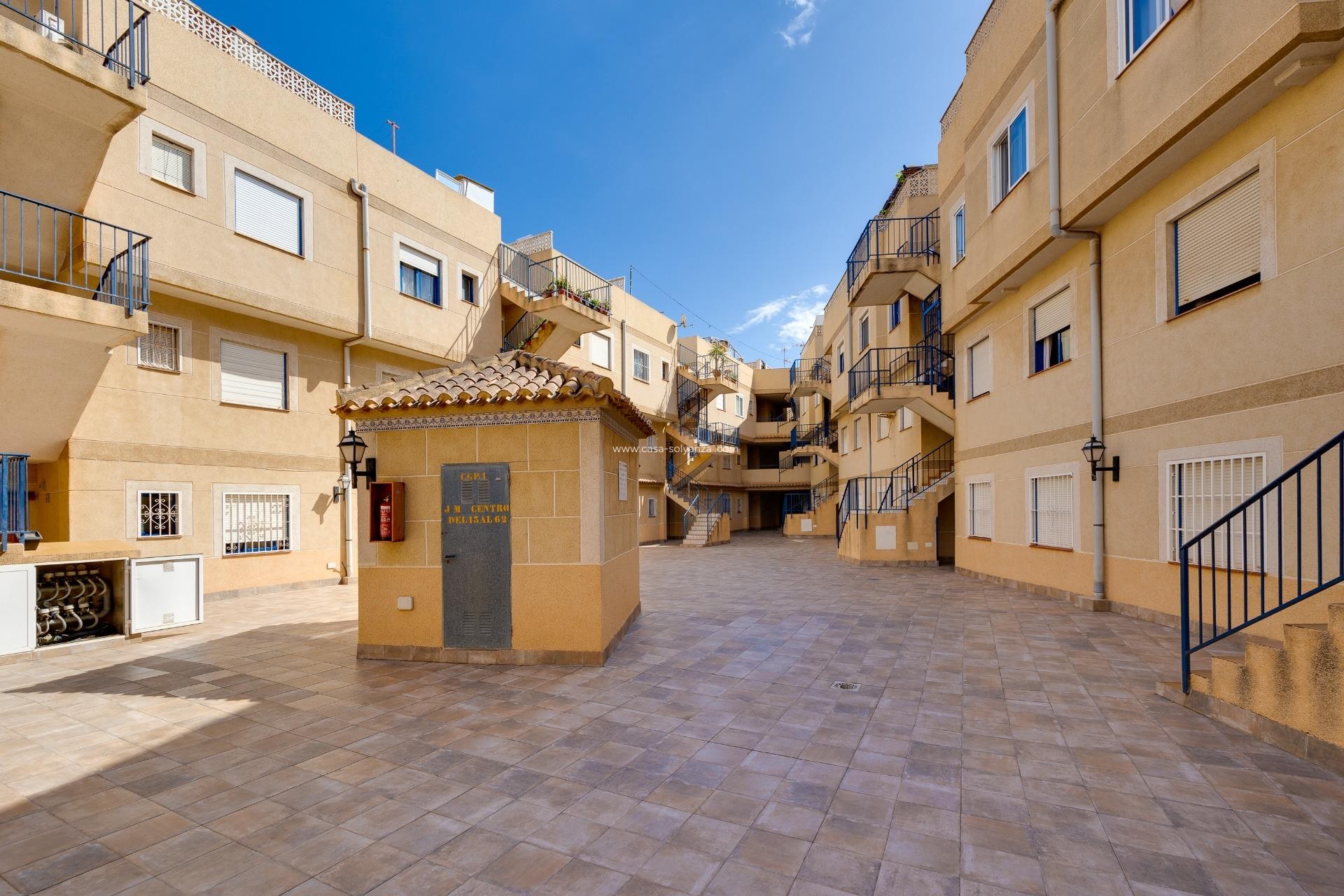 Revente - Appartement - Torrevieja - Calas Blanca