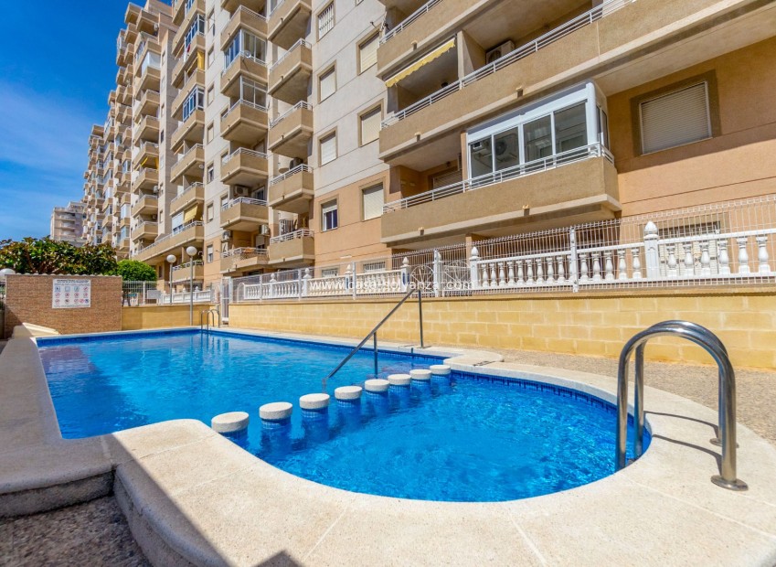 Revente - Appartement - Torrevieja - Center