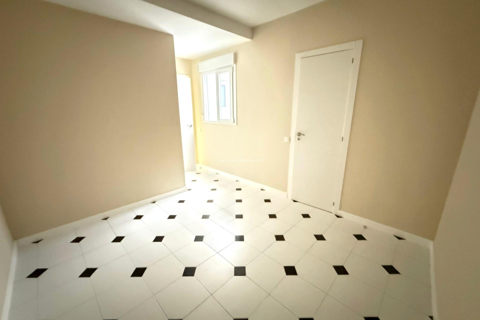 Revente - Appartement - Torrevieja - Center