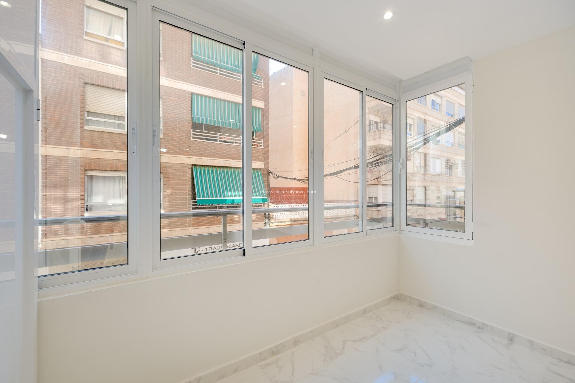 Revente - Appartement - Torrevieja - Center