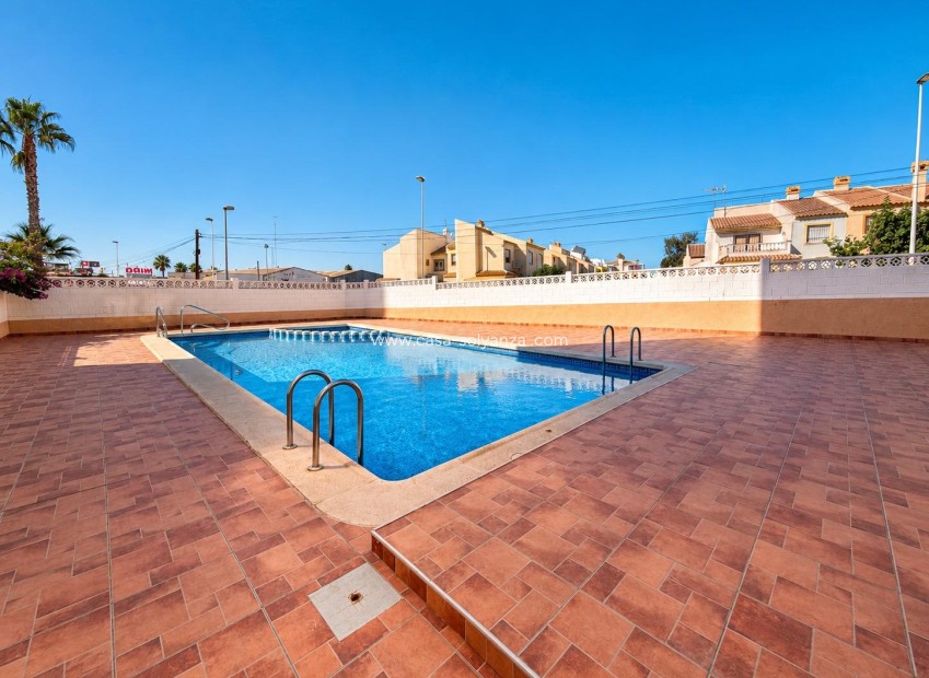 Revente - Appartement - Torrevieja - Nueva Torrevieja
