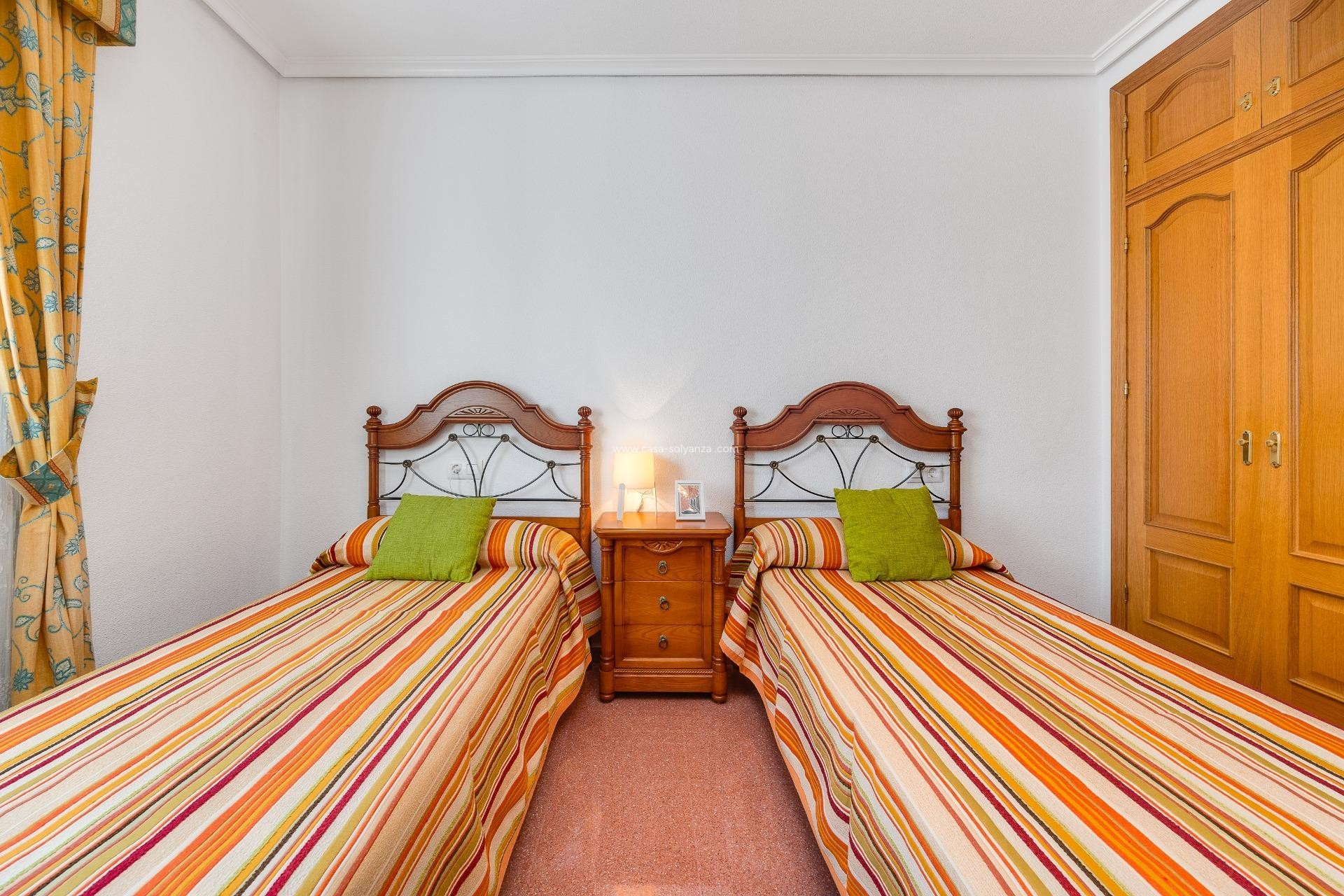 Revente - Appartement - Torrevieja - Paseo Maritimo