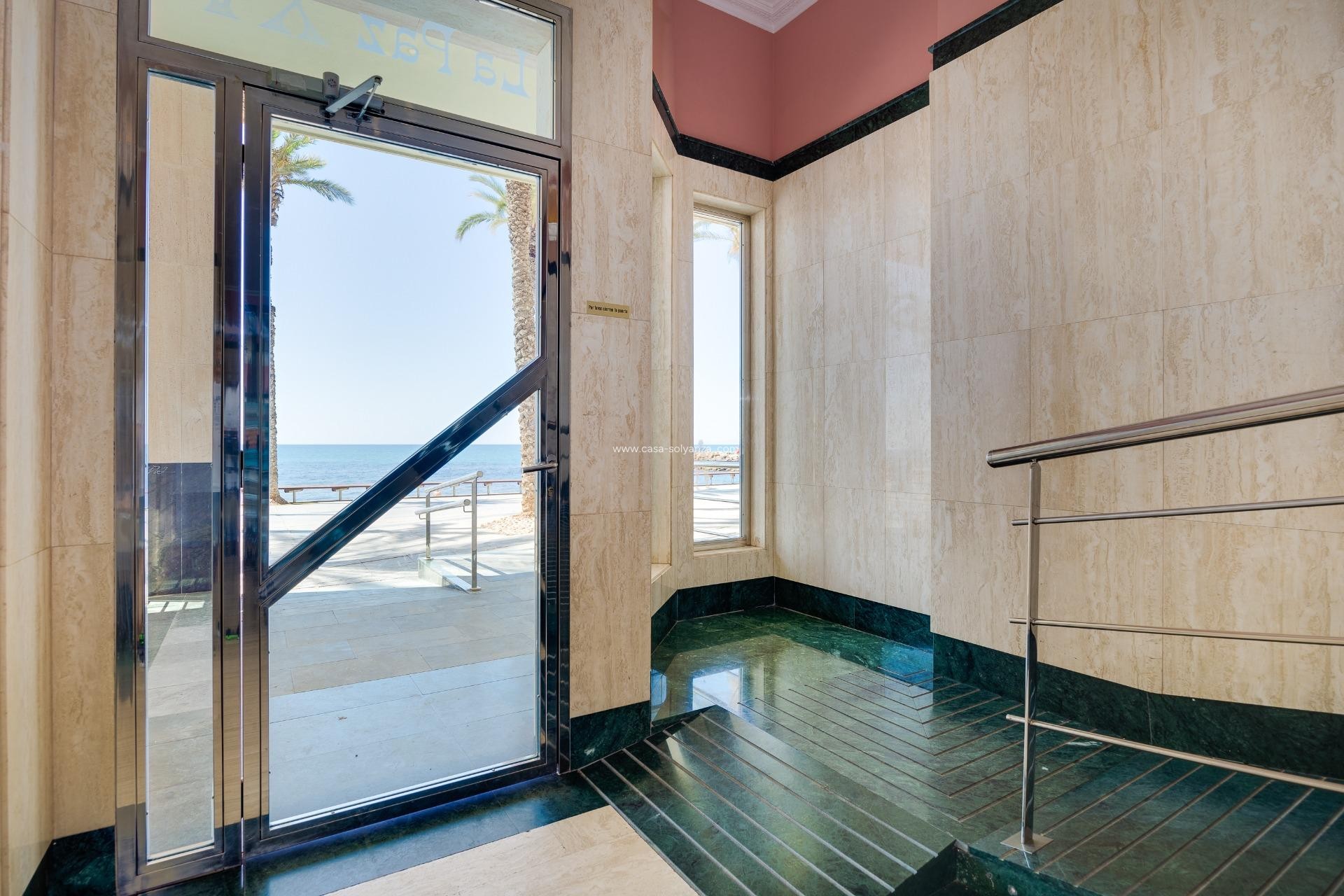 Revente - Appartement - Torrevieja - Paseo Maritimo