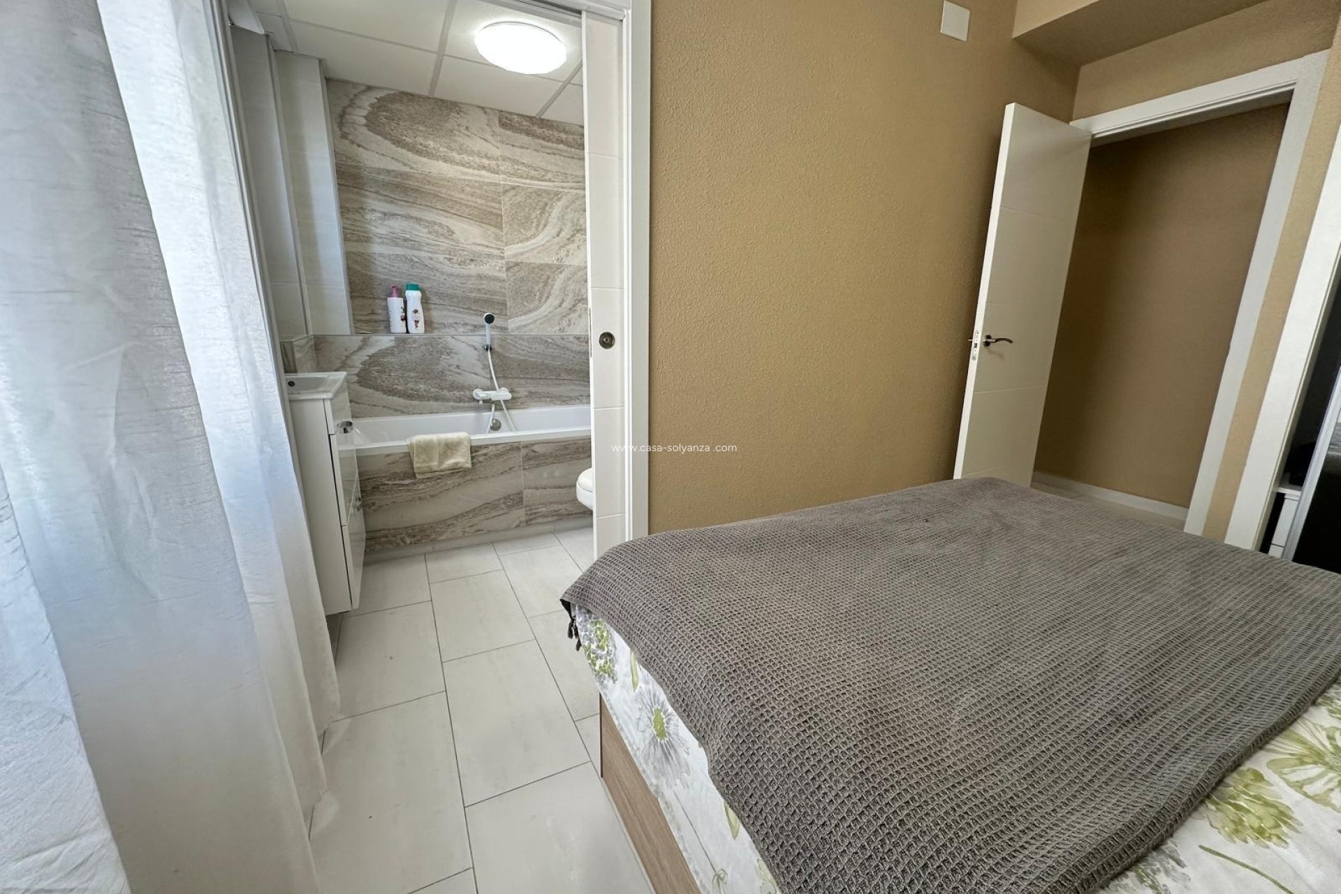 Revente - Appartement - Torrevieja - Paseo Maritimo