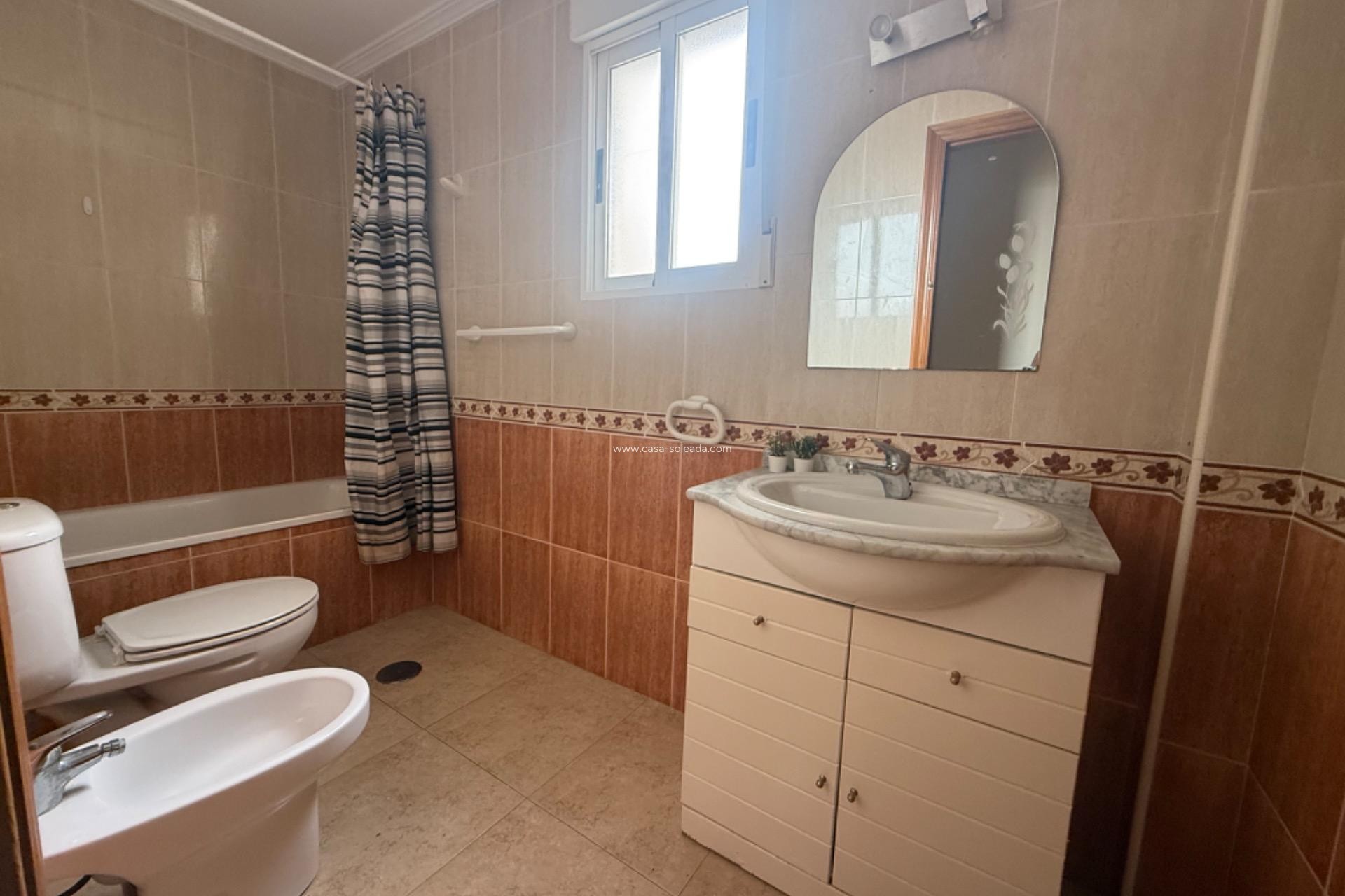 Revente - Appartement - Torrevieja - Playa De Los Naufragos