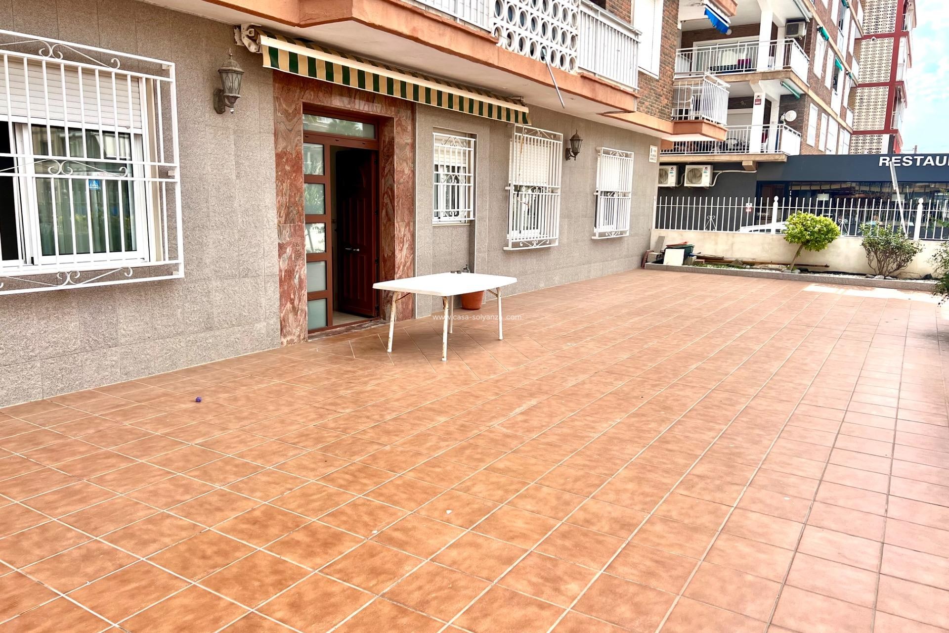 Revente - Appartement - Torrevieja - Playa De Los Naufragos