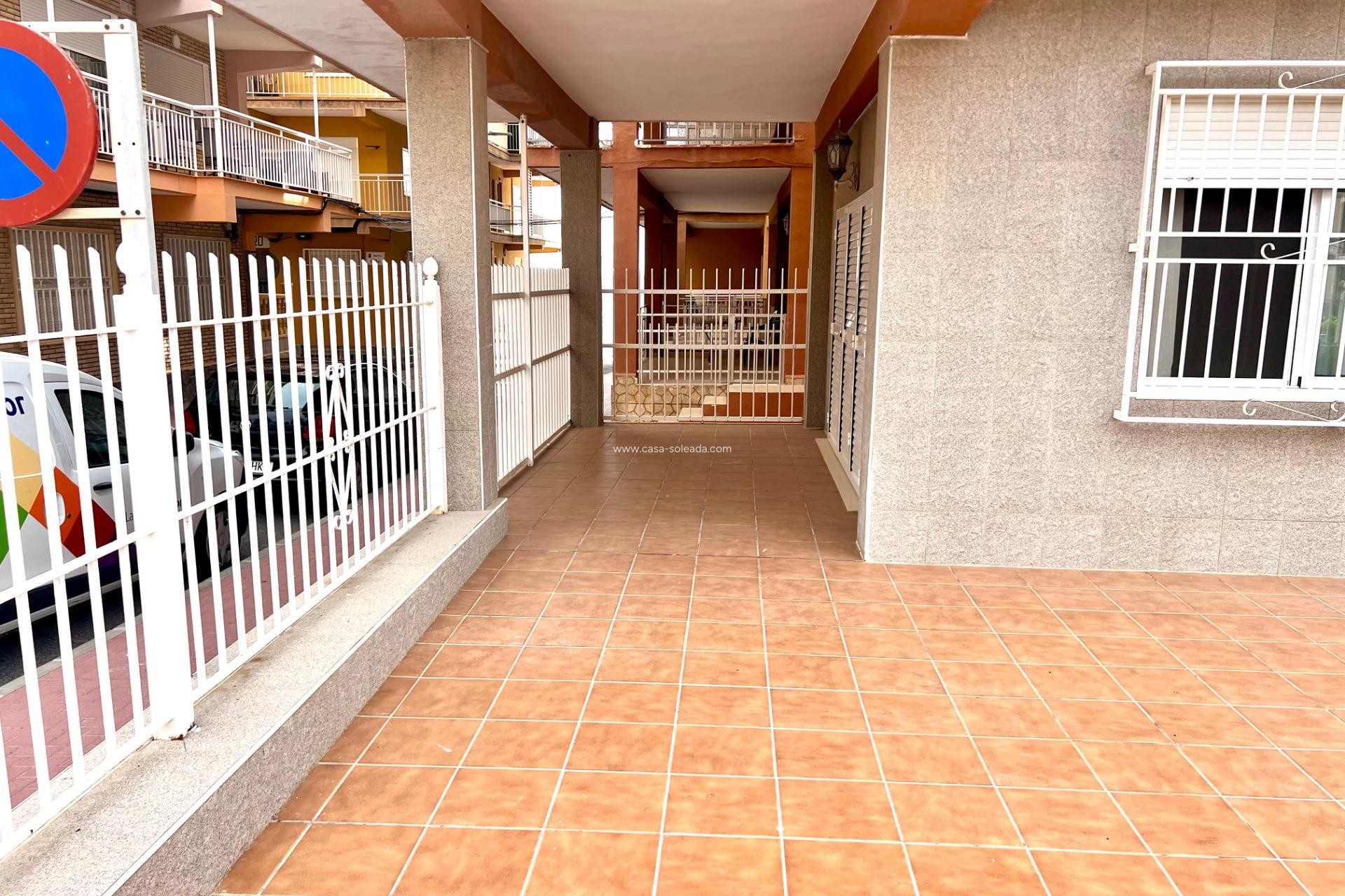 Revente - Appartement - Torrevieja - Playa De Los Naufragos