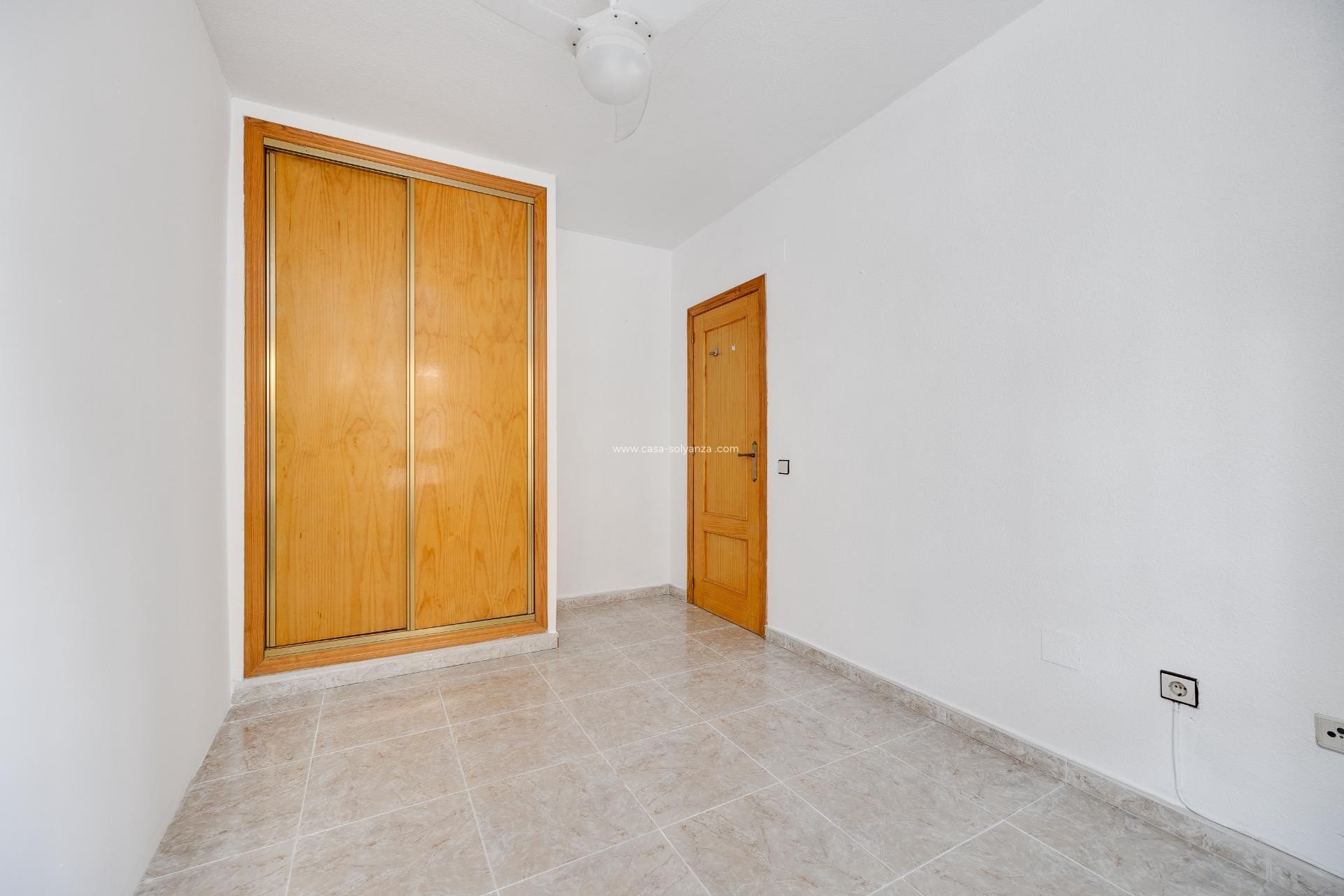Revente - Appartement - Torrevieja - Playa De Los Naufragos