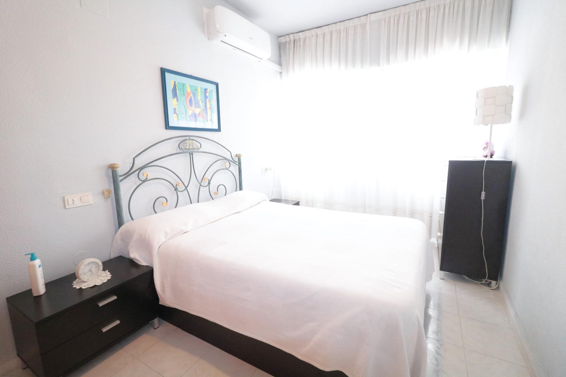 Revente - Appartement - Torrevieja - Playa De Los Naufragos