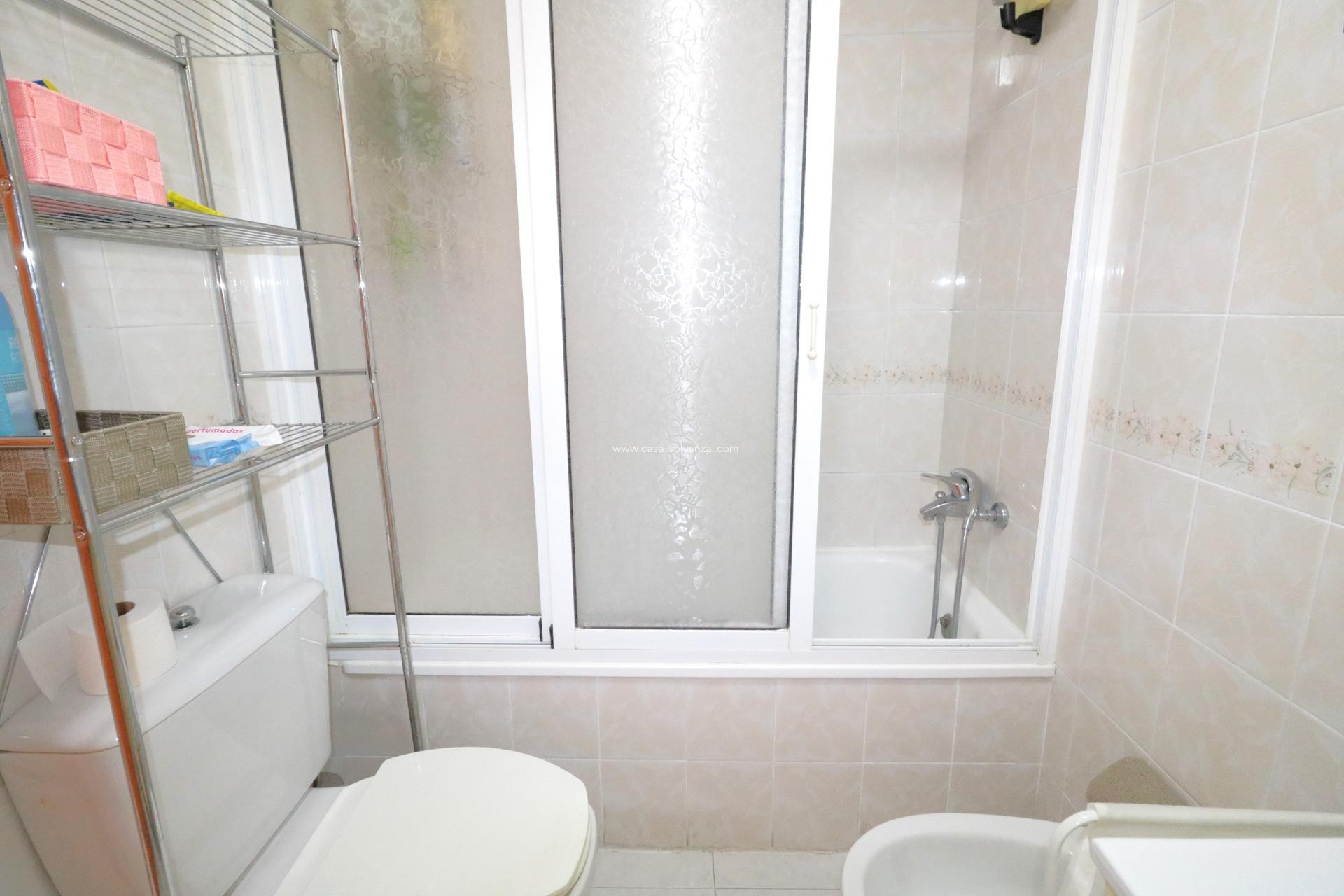 Revente - Appartement - Torrevieja - Playa De Los Naufragos