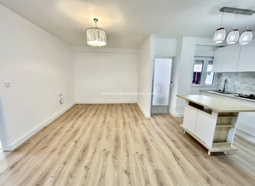 Revente - Appartement - Torrevieja - Torrevieja Centro