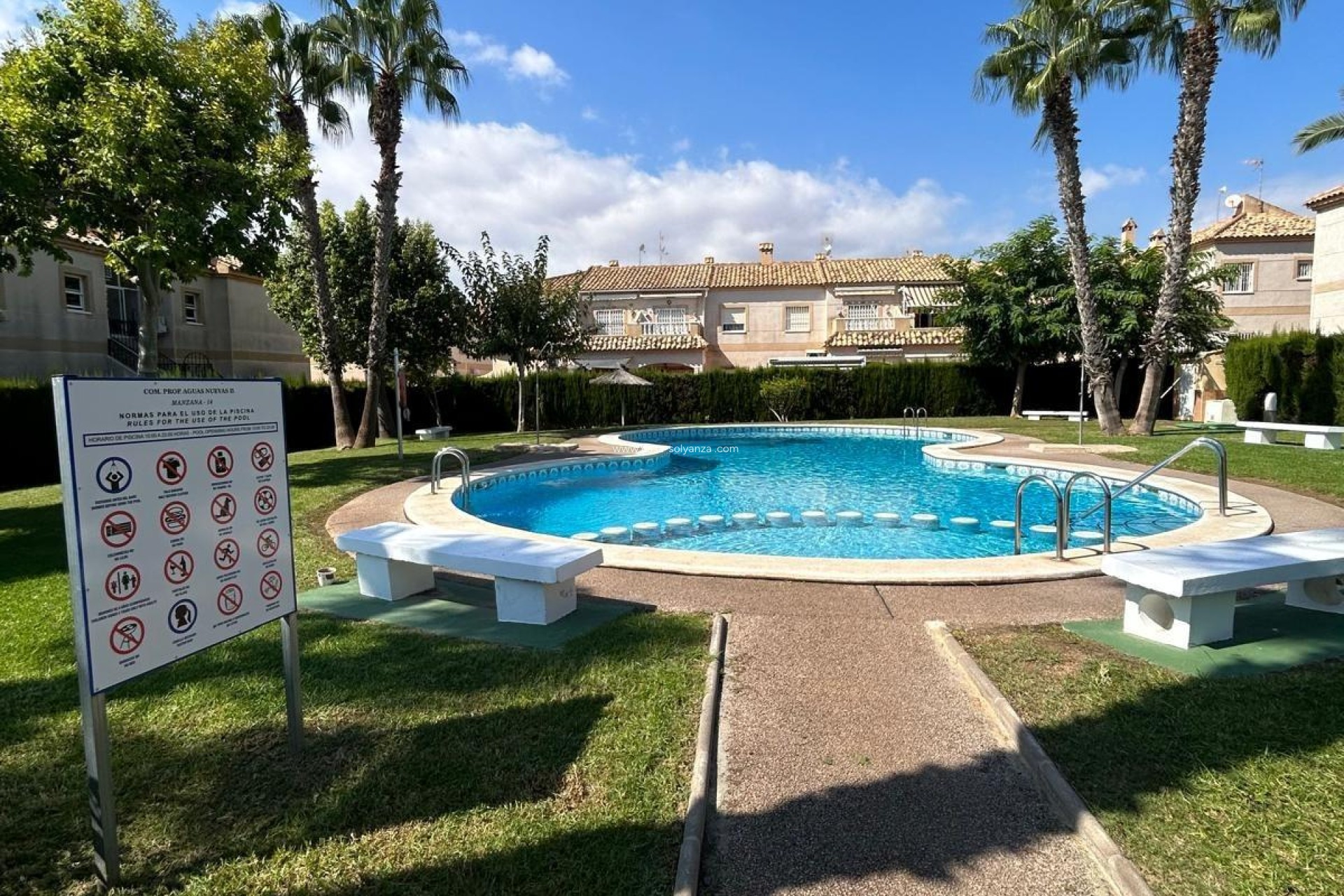 Revente - Bungalow - Torrevieja - Aguas nuevas