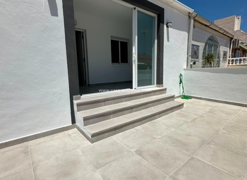 Revente - Bungalow - Torrevieja - La Siesta