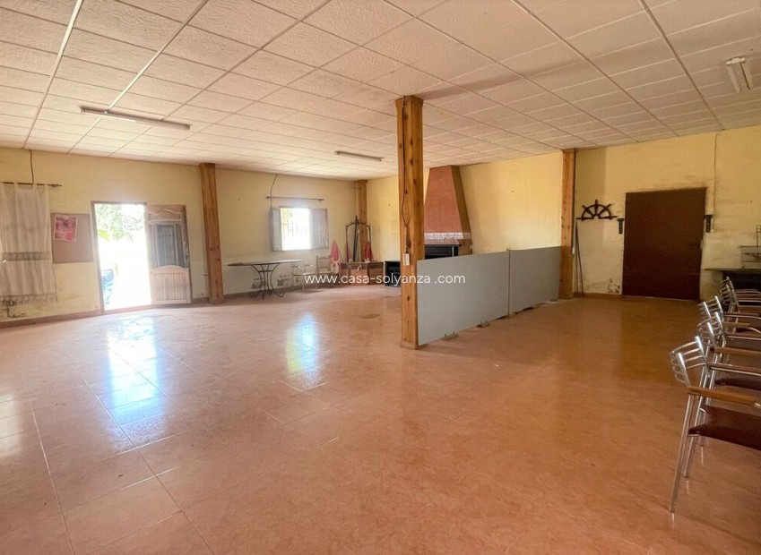 Revente - Commercial - Balsicas - Inland