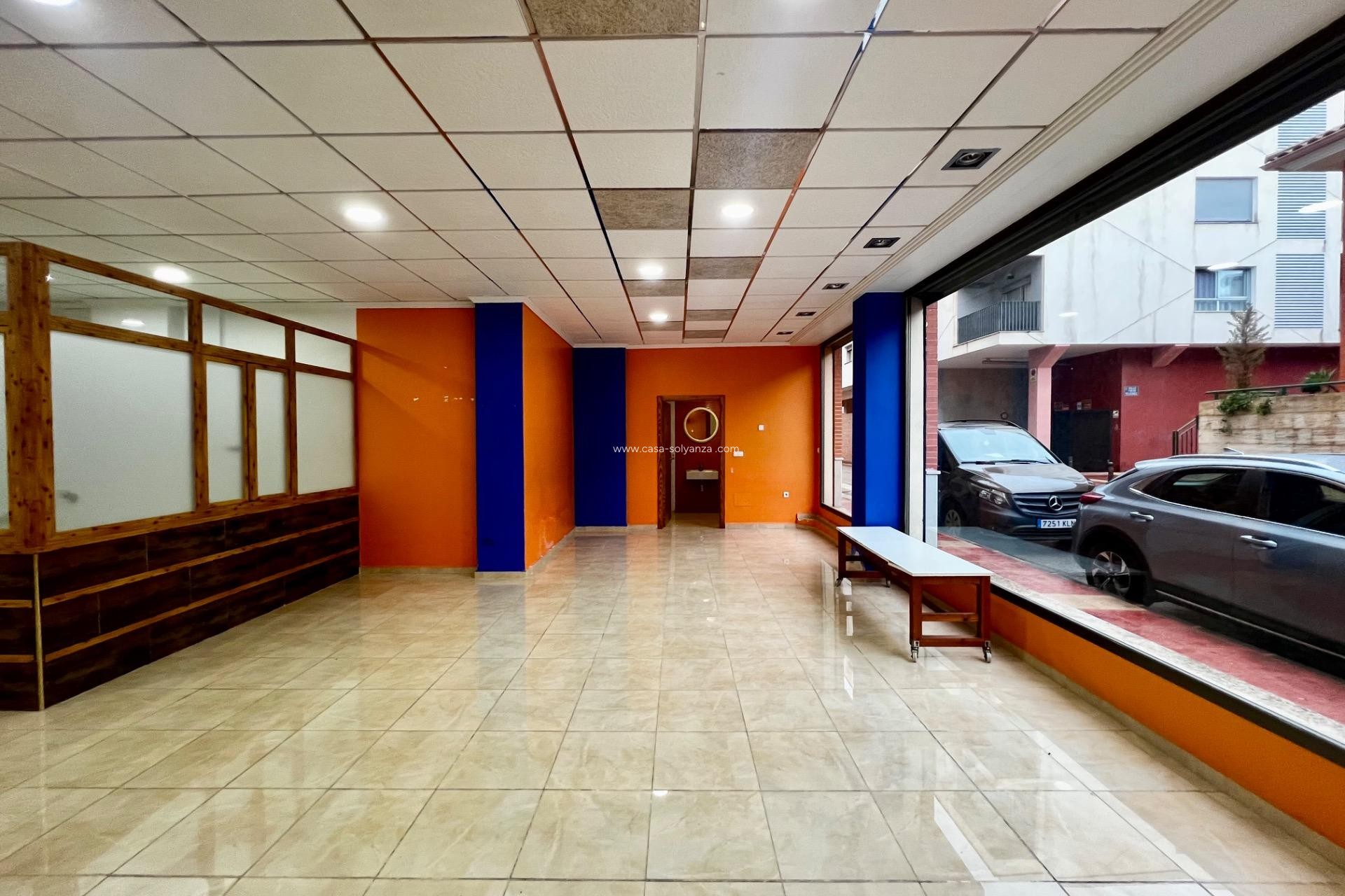 Revente - Commercial - Beniel - Inland