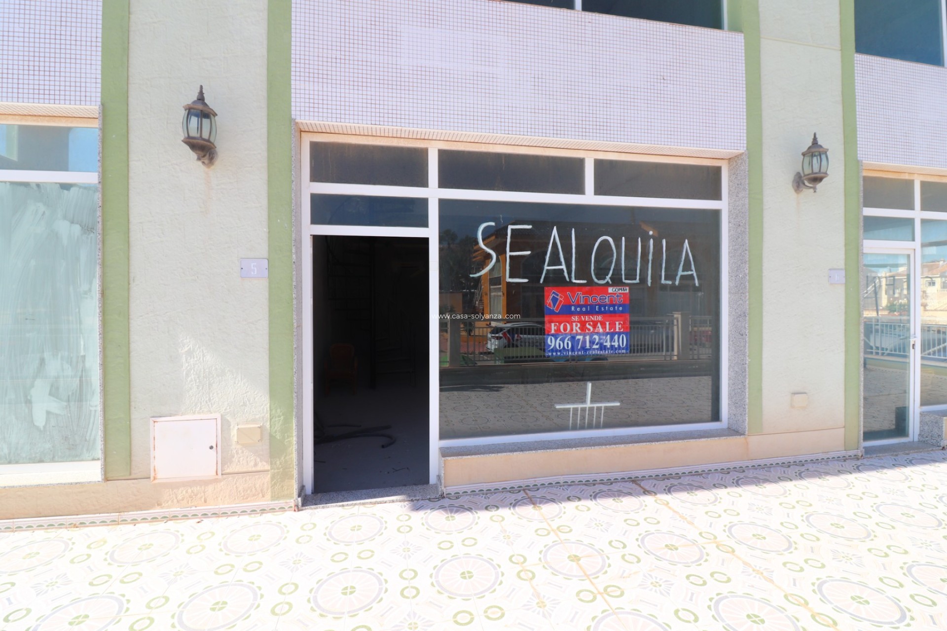 Revente - Commercial - Benimar