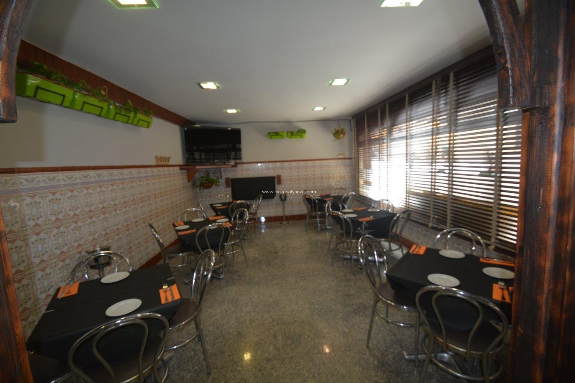 Revente - Commercial - Bigastro - Center
