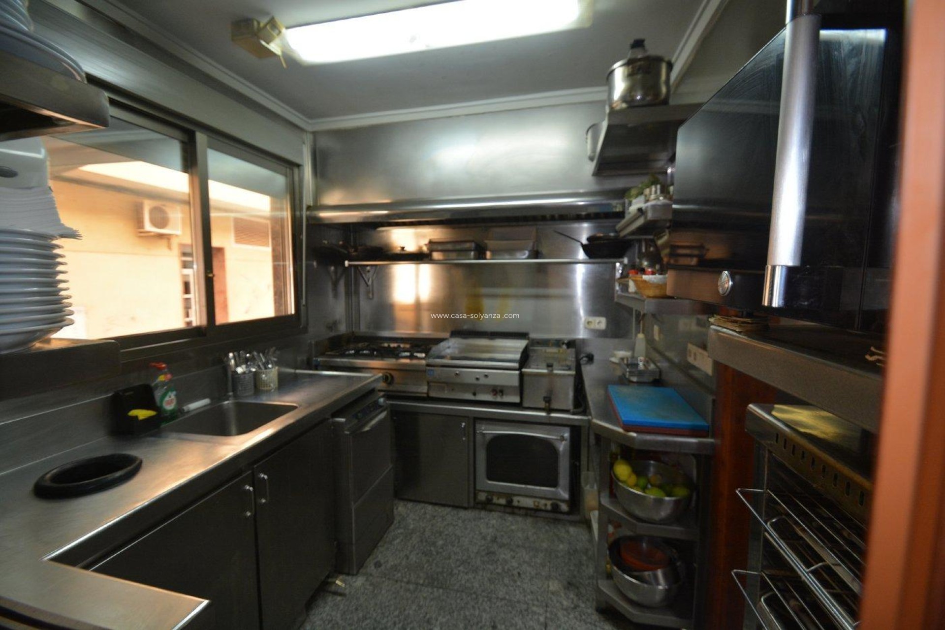 Revente - Commercial - Bigastro - Center