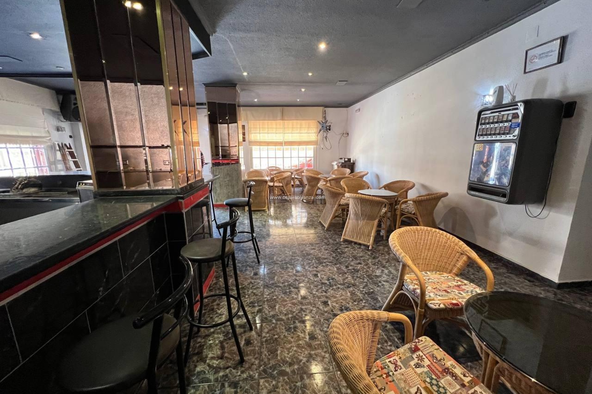 Revente - Commercial - Dolores - Center