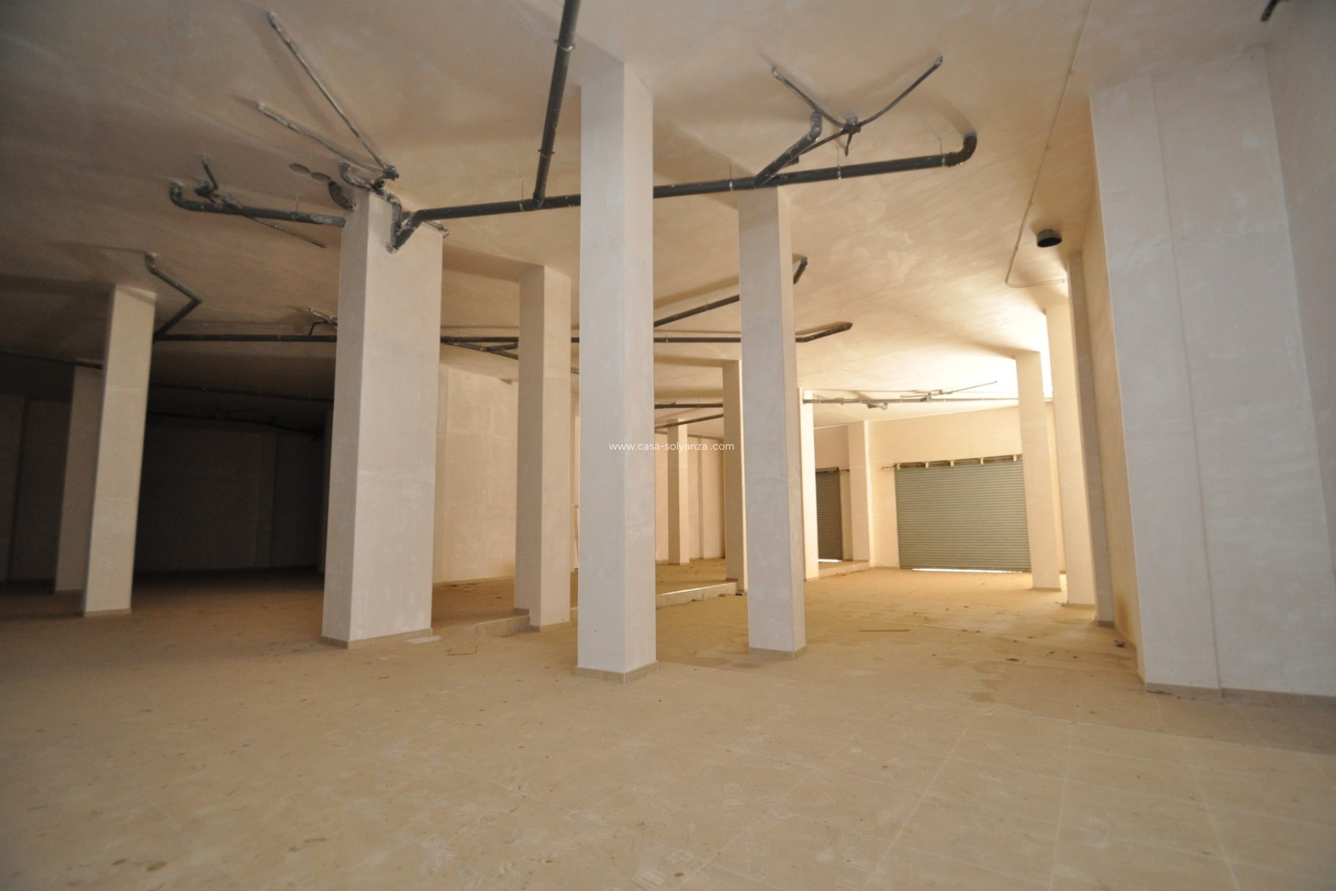 Revente - Commercial - Elda - Inland