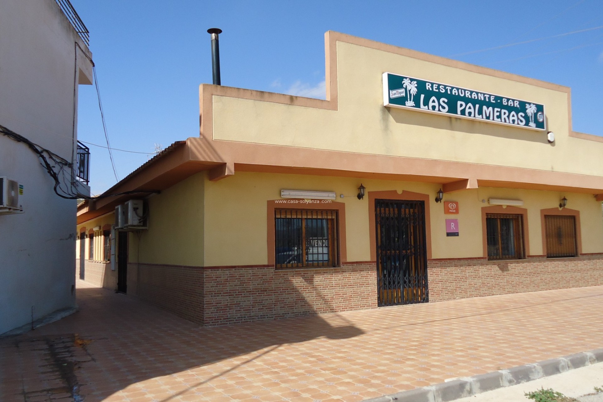 Revente - Commercial - Fortuna - Inland