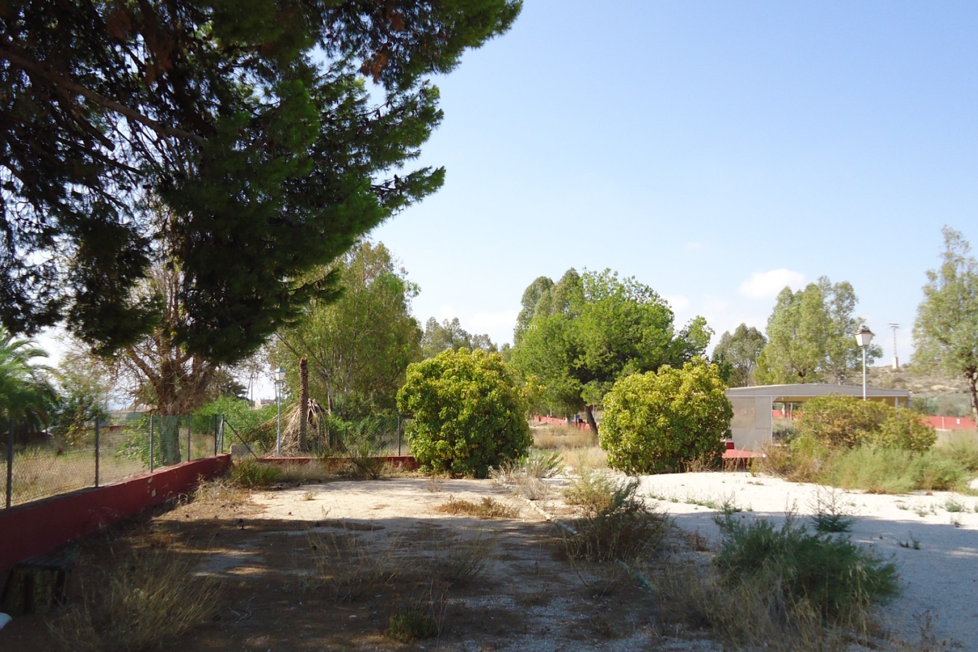 Revente - Commercial - Fortuna - Inland