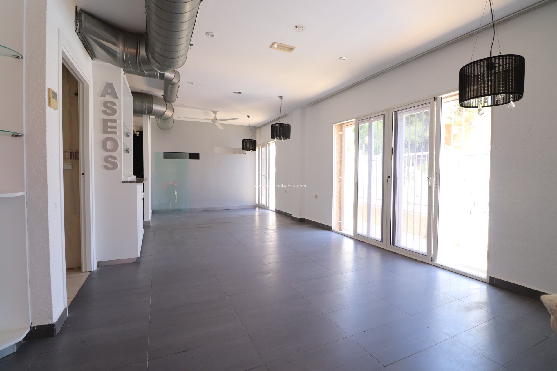 Revente - Commercial (Freehold) - Ciudad Quesada - La Marquesa