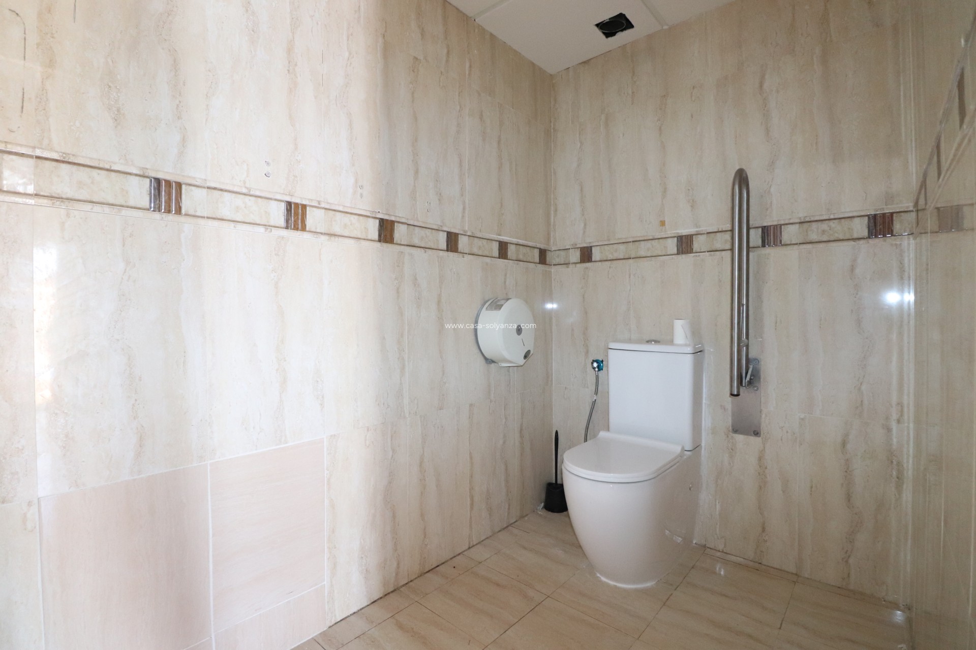 Revente - Commercial (Freehold) - Ciudad Quesada - La Marquesa