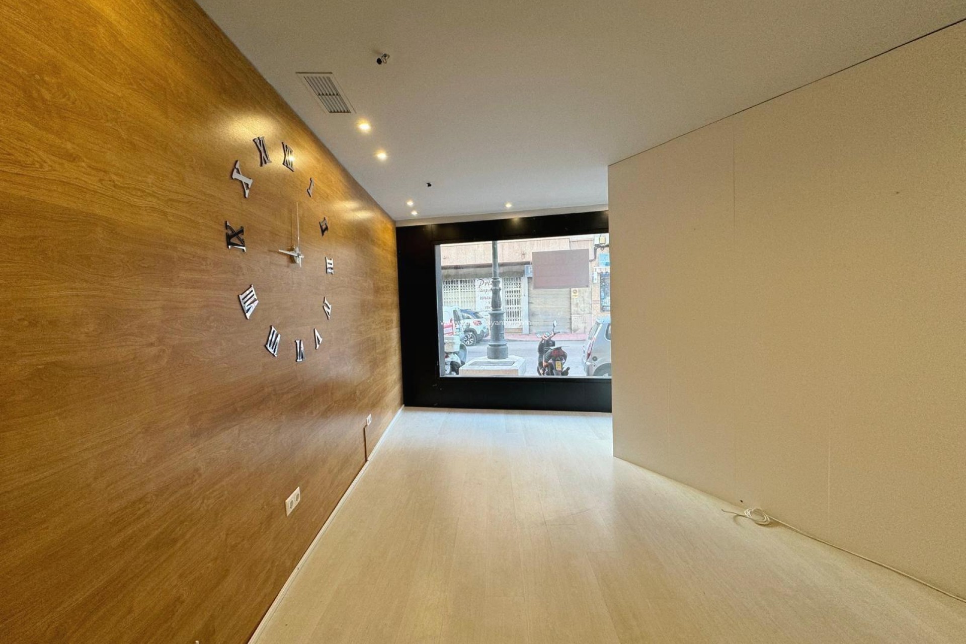 Revente - Commercial - Guardamar del Segura - Avenida Pais Valenciàno