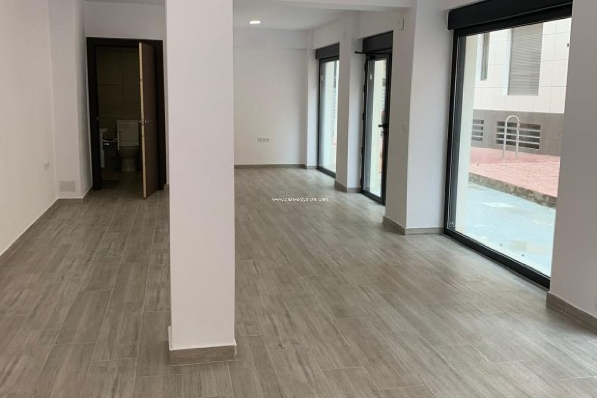 Revente - Commercial - Guardamar del Segura - Costa Blanca