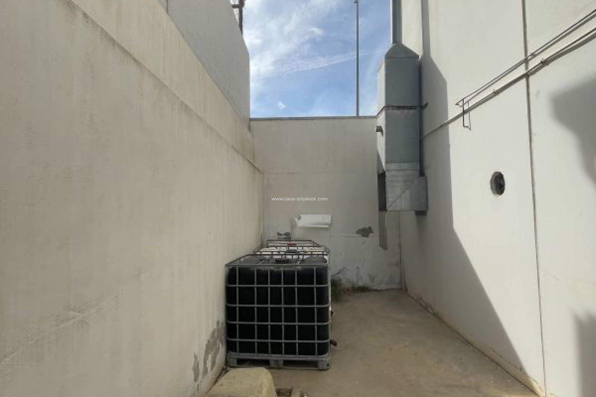 Revente - Commercial - Hondón de las Nieves - Inland