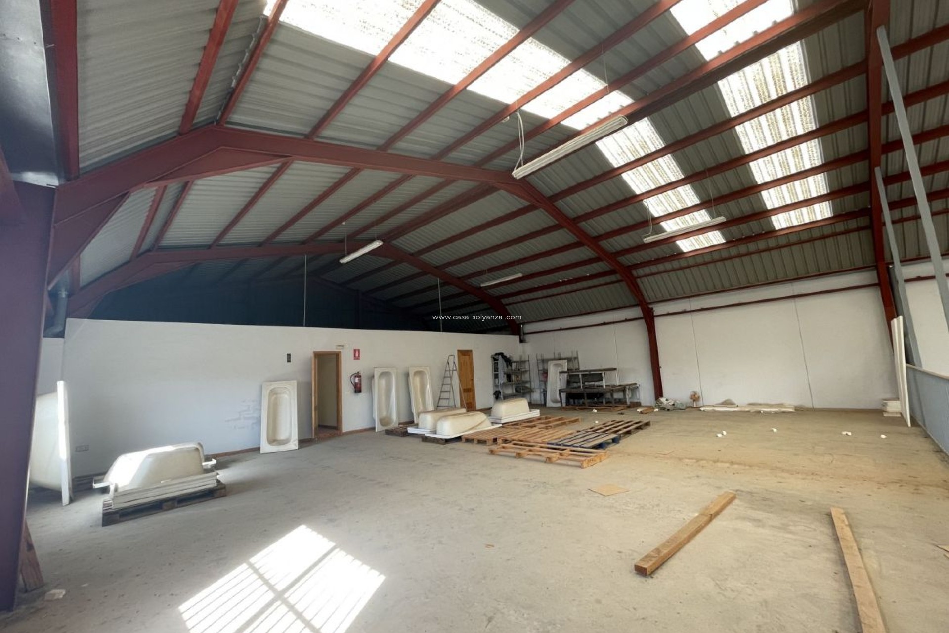 Revente - Commercial - Hondón de las Nieves - Inland